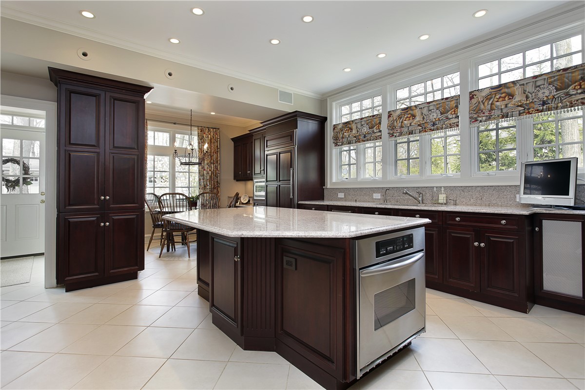 Custom Kitchen Cabinet Refacing